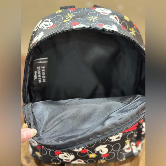 BioWorld Disney Minnie Mouse Mini Purse Backpack Faux Leather - Handbag New!! - Picture 10 of 12